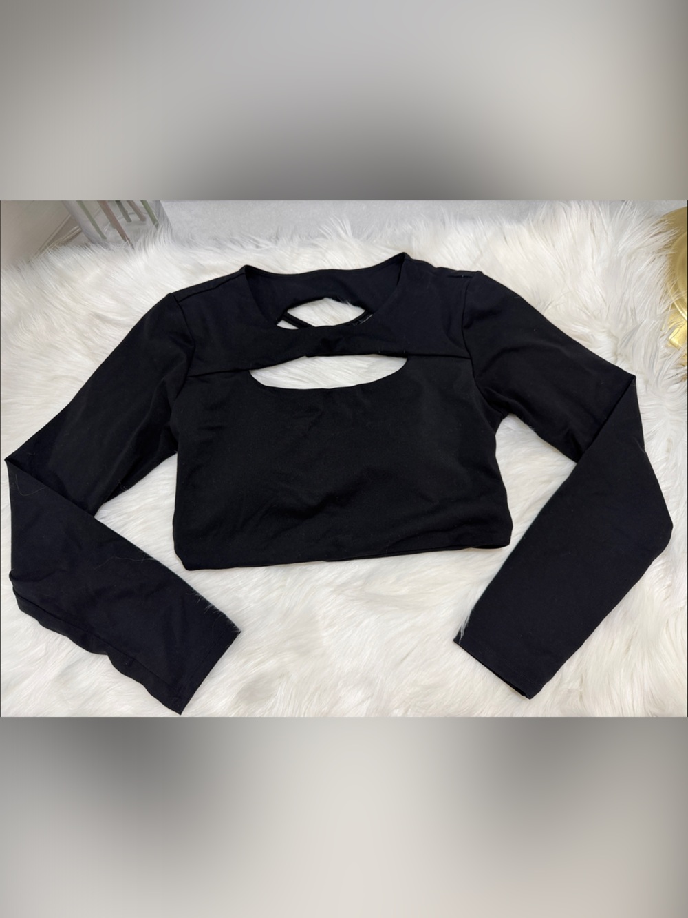 NWOT Black Long Sleeve Back Cutout Crop Athletic Yoga Top - Women L